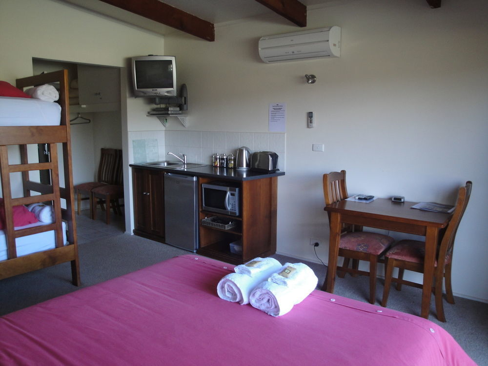 Off Mountain Accommodation Merrijig Exterior foto